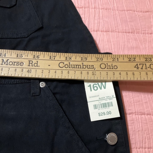 Plus size Ladies black NWT bib denim shorts St. John Bay - Picture 4 of 9